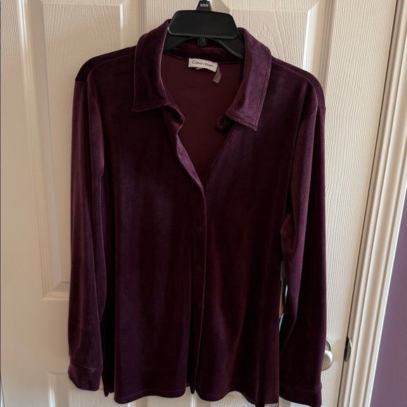 Calvin Klein Tops - Calvin Klein button down down velvet top short long sleeve purple eggplant